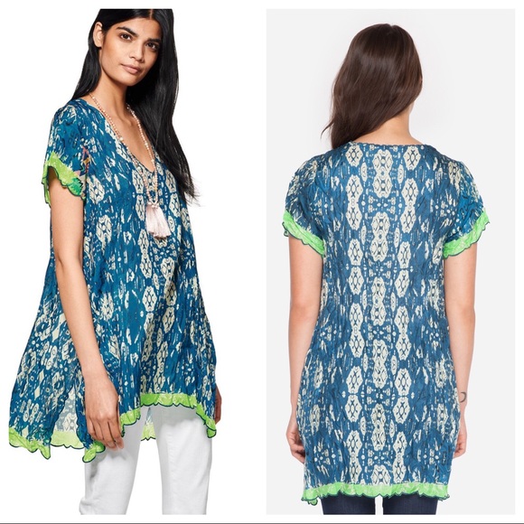 Johnny Was Tops - Johnny Was Puente V-Neck Printed Tunic sz M